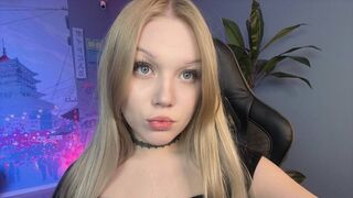 Free Nude ChloeWight