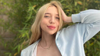 Free Nude ChristinaLibert