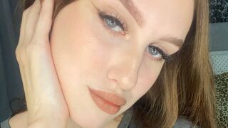 Free Nude ClarethaBabbel
