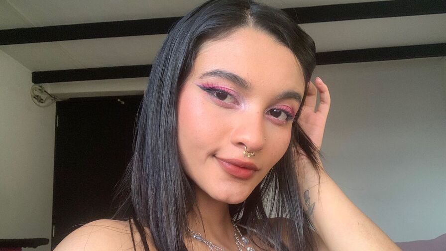 DakotaRoux Nude