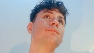 Free Nude DamianRod