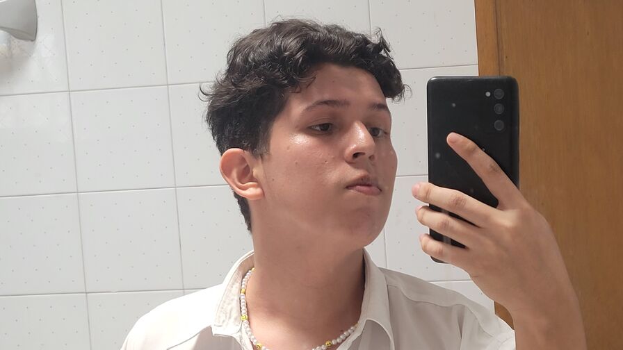 DamiianSalvatore Nude