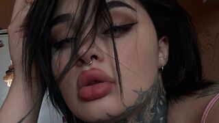 Free Nude DaniellaFern