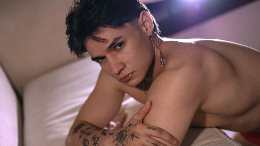 DanteGrant Nude