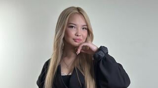 Free Nude DaphneBaczewski