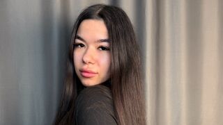 Free Nude DaphneDakin