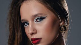 Free Nude DebbraRivinius