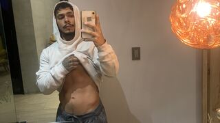 Free Nude DeimonLaker