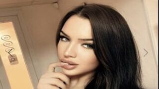 Free Nude DellVaresko