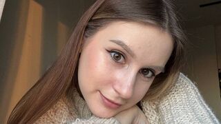 Free Nude DesiraeBalley