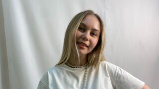 Free Nude DevonaFreestone