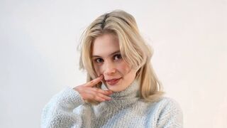 Free Nude DionTarzia