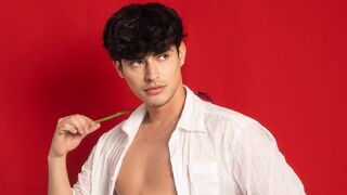 Free Nude DrakeConnor