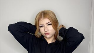 Free Nude EdithBiglow