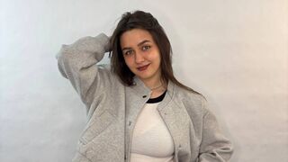 Free Nude ElaraWhitmoren