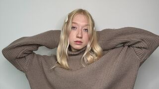 Free Nude EleneDevon