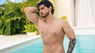 Free Nude ElianKaiser