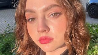 Free Nude ElizabethDunn