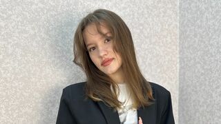 Free Nude ElletteHewlett