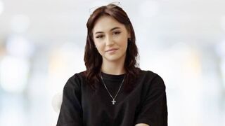 Free Nude ElliMorgan