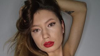 Free Nude ElliaBellamy