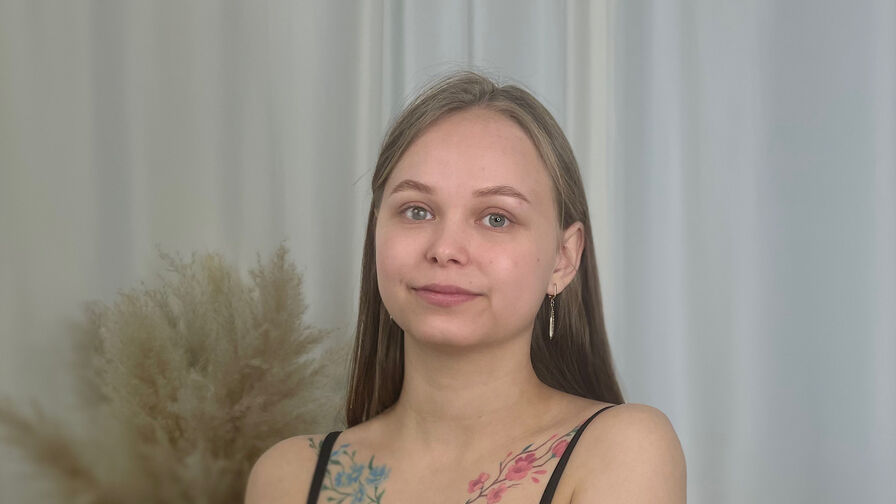 ElwynaBucher Nude