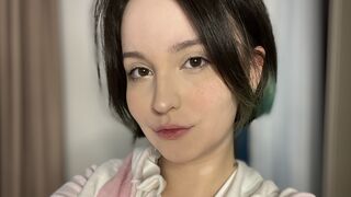 Free Nude EmiliyaSweet