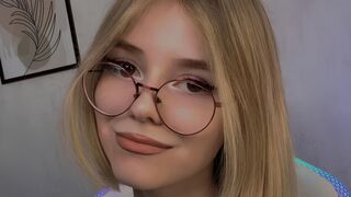 Free Nude EmilyDutton