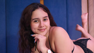 Free Nude EmmieBellefort