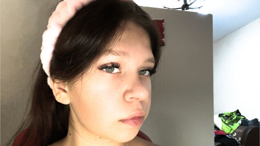 EmmyReds Nude