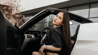 Free Nude EricaWall