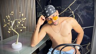 Free Nude EthanWalkers