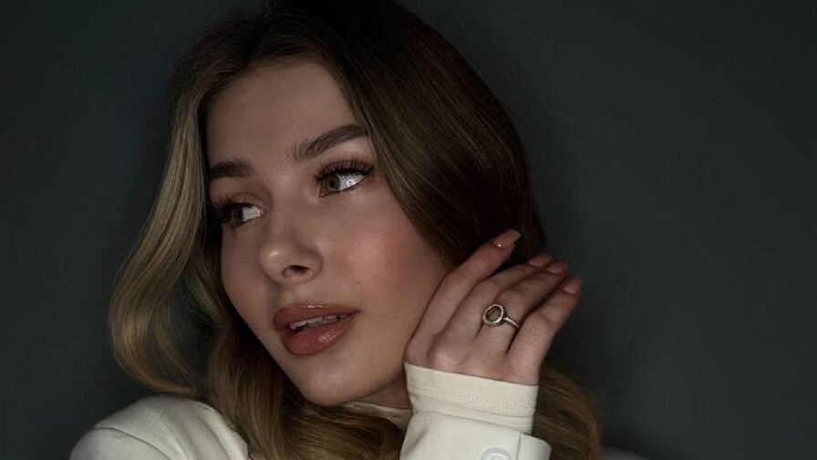 EvaEllees Nude