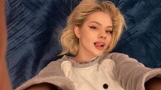 Free Nude EvaSelenna