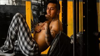 Free Nude EvanVelvet