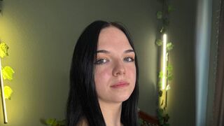 Free Nude EvelinVeil