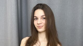 Free Nude EvvaHair