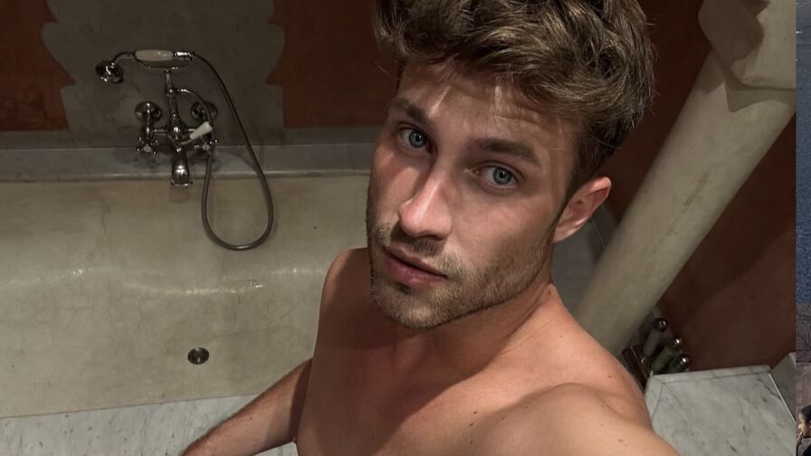 FelixRight Nude