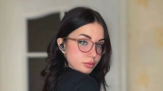 Free Nude FlorenceBuys