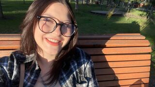 Free Nude FrankieShaver