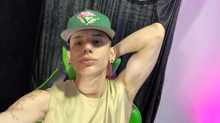 Free Nude FrenlyRouse