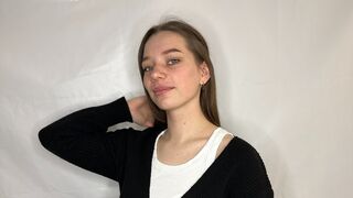 Free Nude GenovevaGraubard