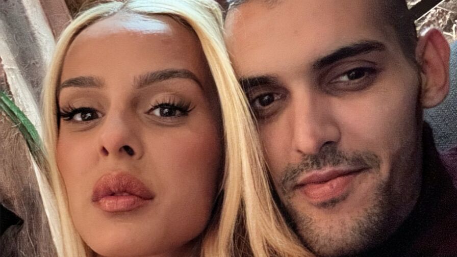 GinaMikelSchmidt Nude