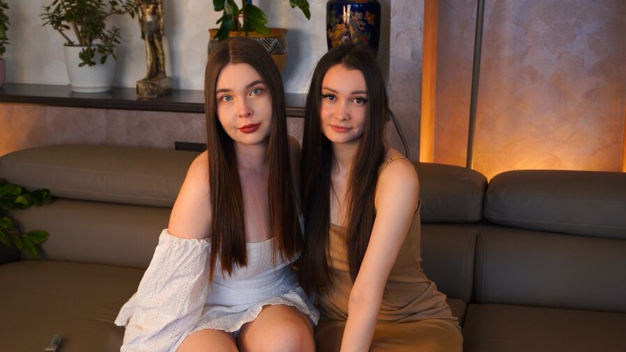 GussieAndErlina Nude