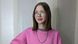 Free Nude GwendolynBodge