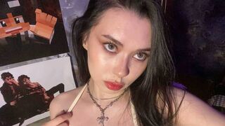 Free Nude GwendolynQueen