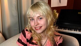 Free Nude HannahHollis