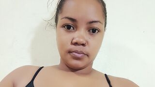 Free Nude Harivola