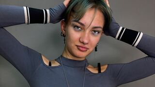 Free Nude HarrietAleck