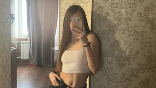 Free Nude HilaryLukas